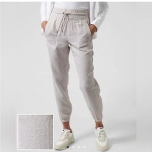 Athleta Trek Cream/ Gray‎ Joggers With Drawstring Elastic Waistband. Size 2(779)